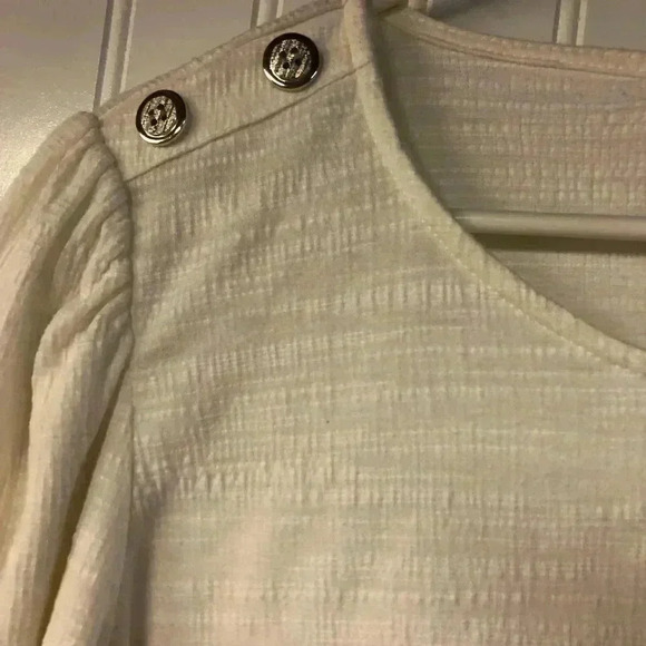89th & Madison White Blouse XL Crew Neck Stretch Button Detail Textured - Picture 4 of 5